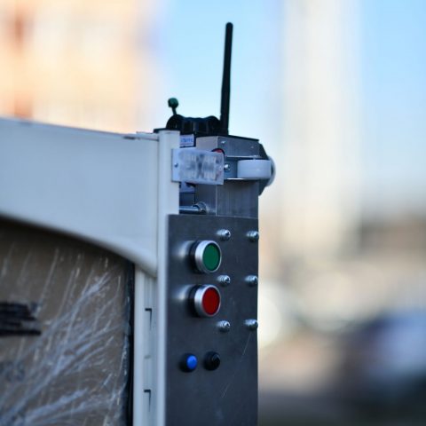 Robot v100, photo 2